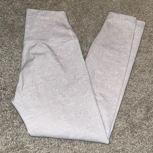 90 degree white pattern leggings